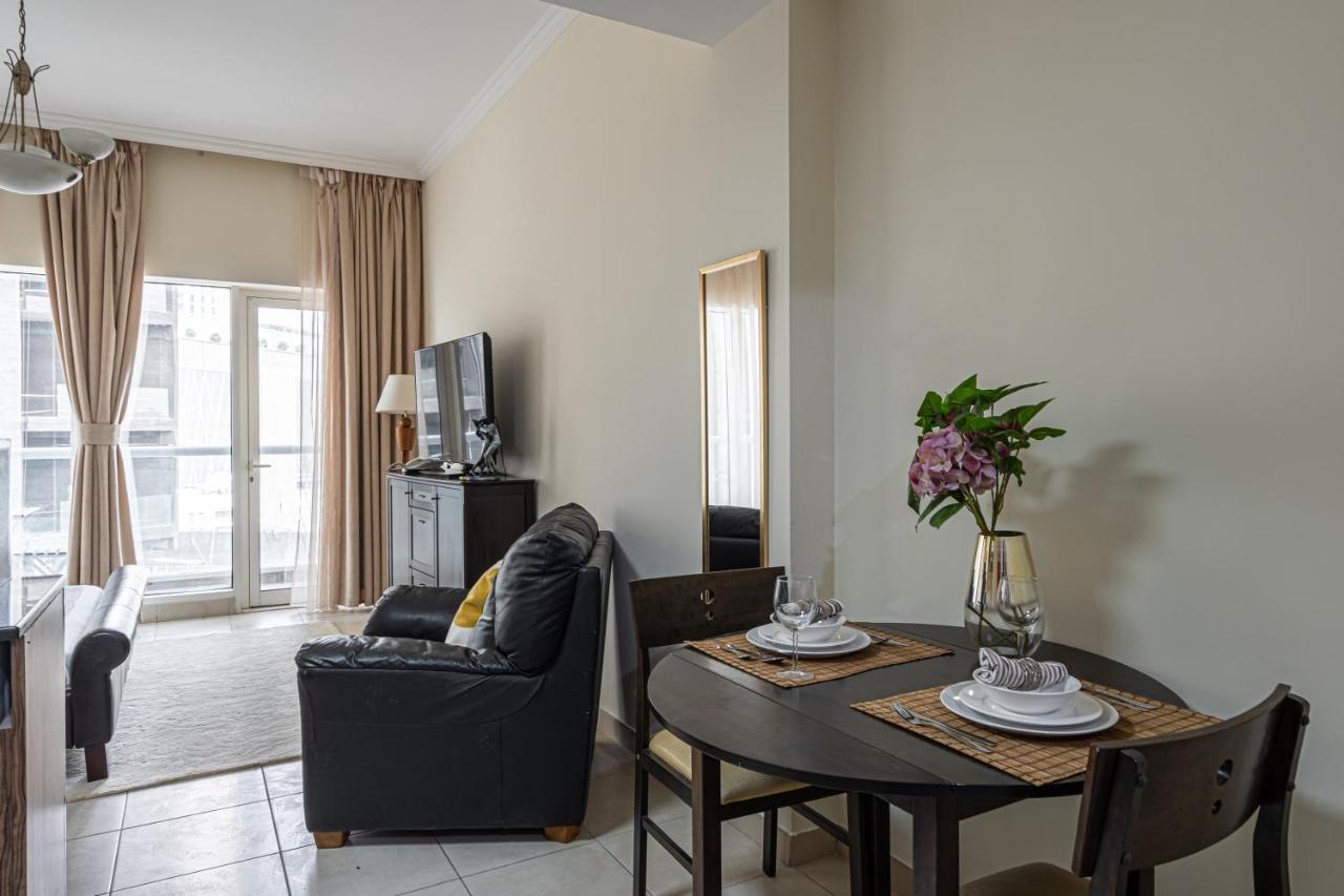 Higuests - Spacious Studio With City Views Near Dubai Mall Exterior photo